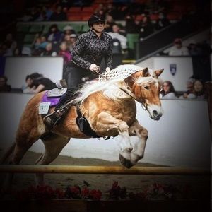 Meet your Posher, Stephanie f